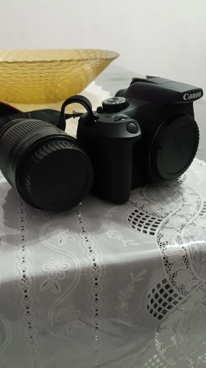 Câmera Canon EOS REBEL T7 com Lente