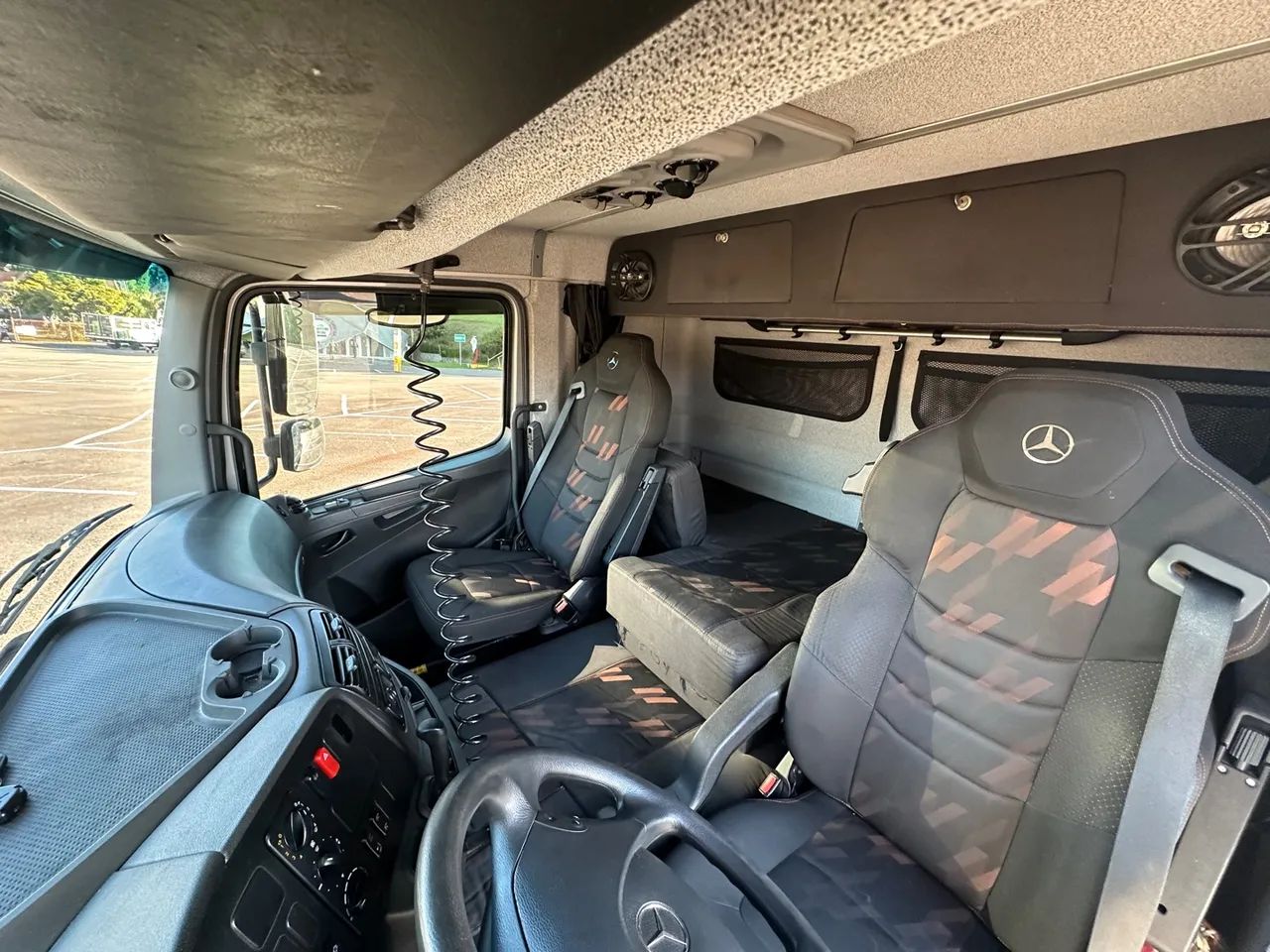 MB AXOR 2041 2018 - Único Dono, somente na cegonha. - Foto 11