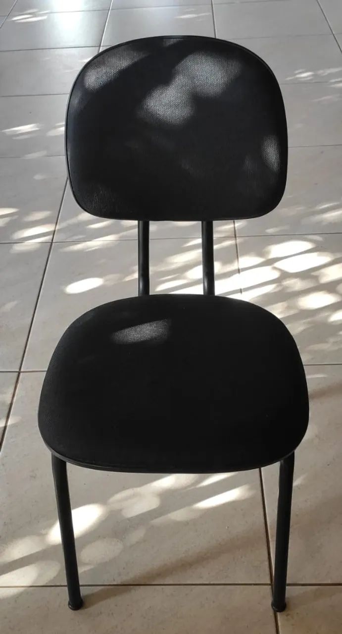 CADEIRA FIXA USADA P ESCRITORIO COR PRETA