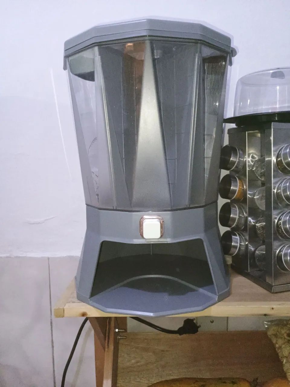 Dispenser de grãos com até 4 compartimento - Foto 4