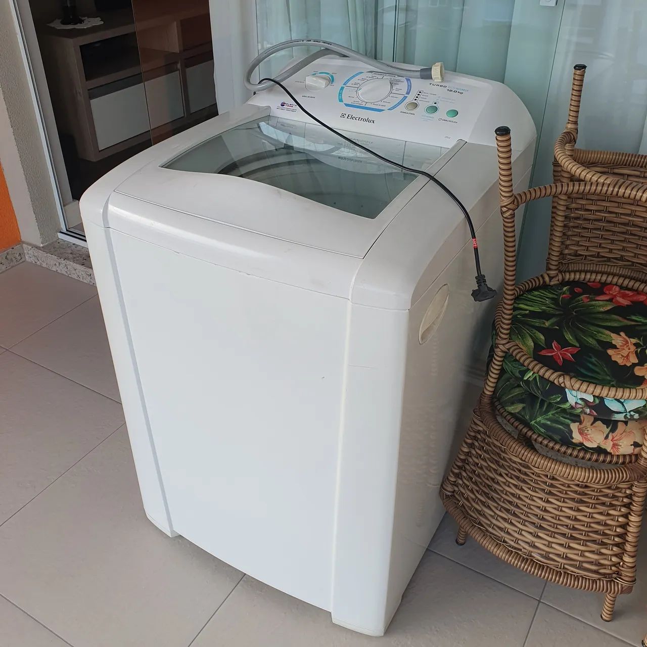 Máquina de lavar Electrolux 12 KG COM DEFEITO - Foto 4