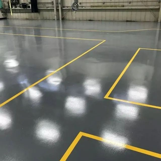 Tinta Epóxi Alta Resistência 3,6l A+b Para para pintura de chão de Oficina Azulejos - Foto 4