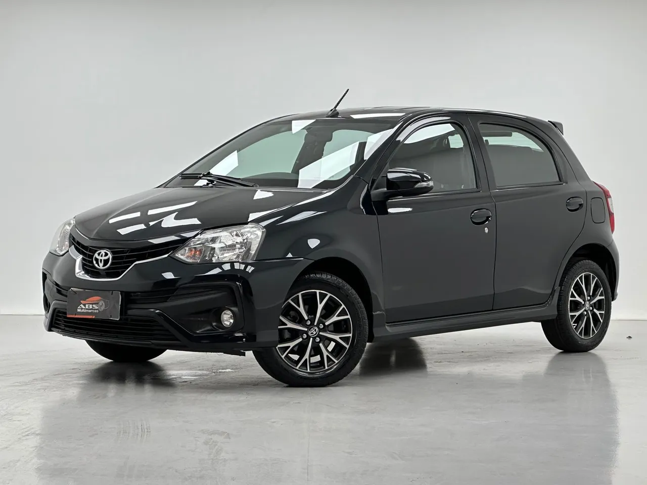 ETIOS AUT. 2018 BAIXO KM - JK AUTO SHOPPING - platinium