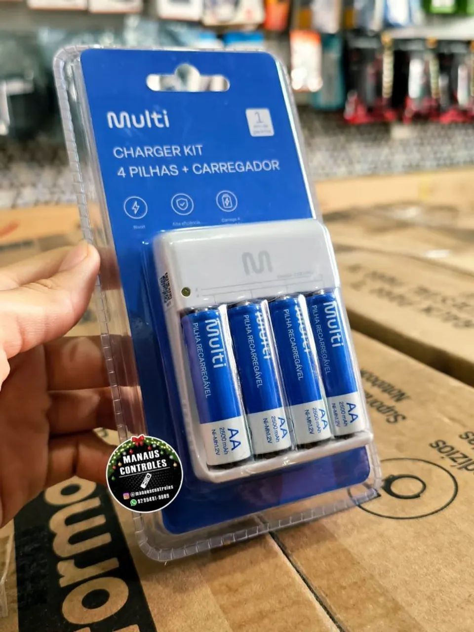 Kit 4 pilhas+ carregador. Dinheiro ou Pix 