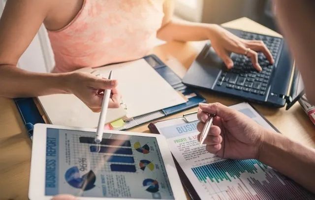 Consultoria Acadêmica - Monografia, TCC, Artigo, Formatação Abnt, Resenha