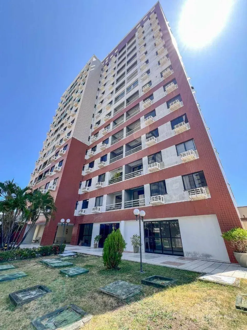 Apartamento com 2 dormitórios à venda, 60 m² por R$ 330.000,00 - Guararapes - Fortaleza/CE