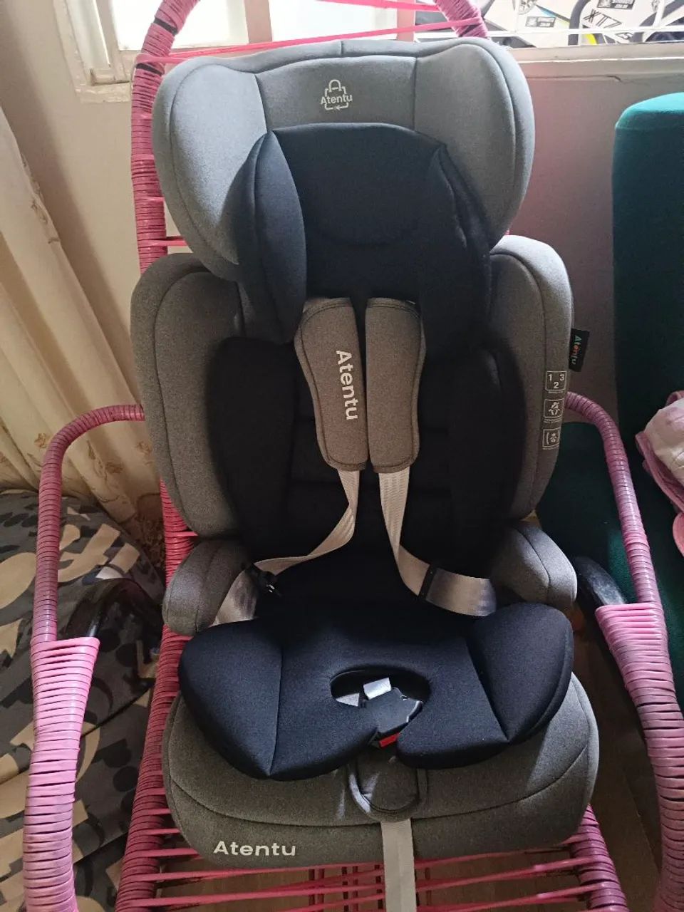 <br>Cadeirinha de Carro Atentu - Excelente Estado