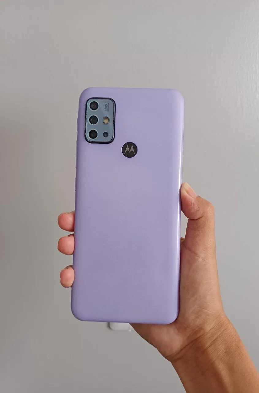 Celular Moto G30 com 128GB