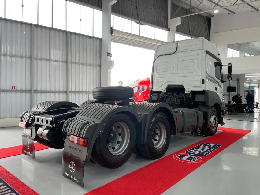 MB AXOR 2544 6X2 ANO 22 MERCEDES BRNZ SUSP MOLA - Foto 6