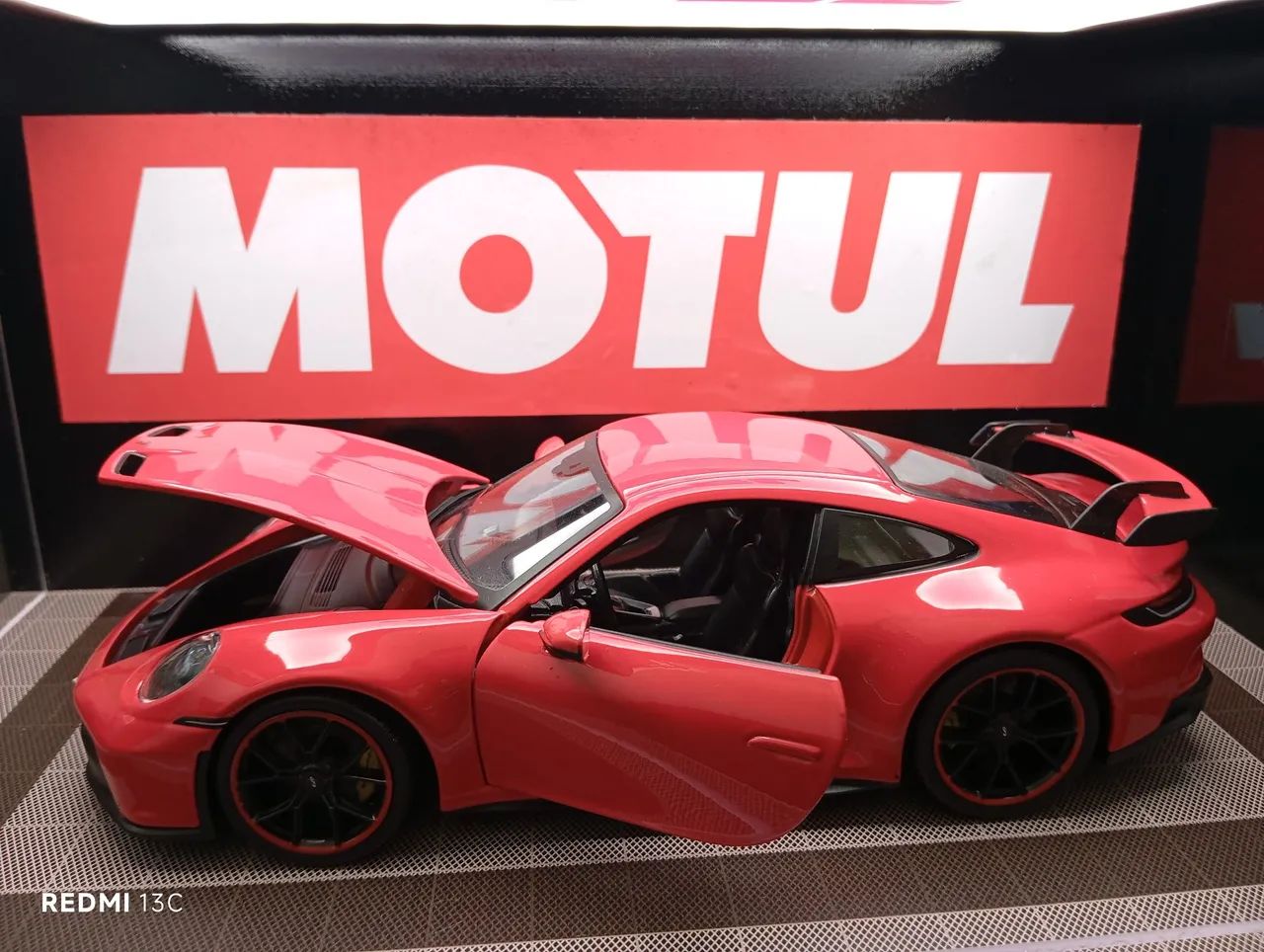 Top Miniatura Porsche 911 GT3 - Maisto - escala 1/18 - Foto 2