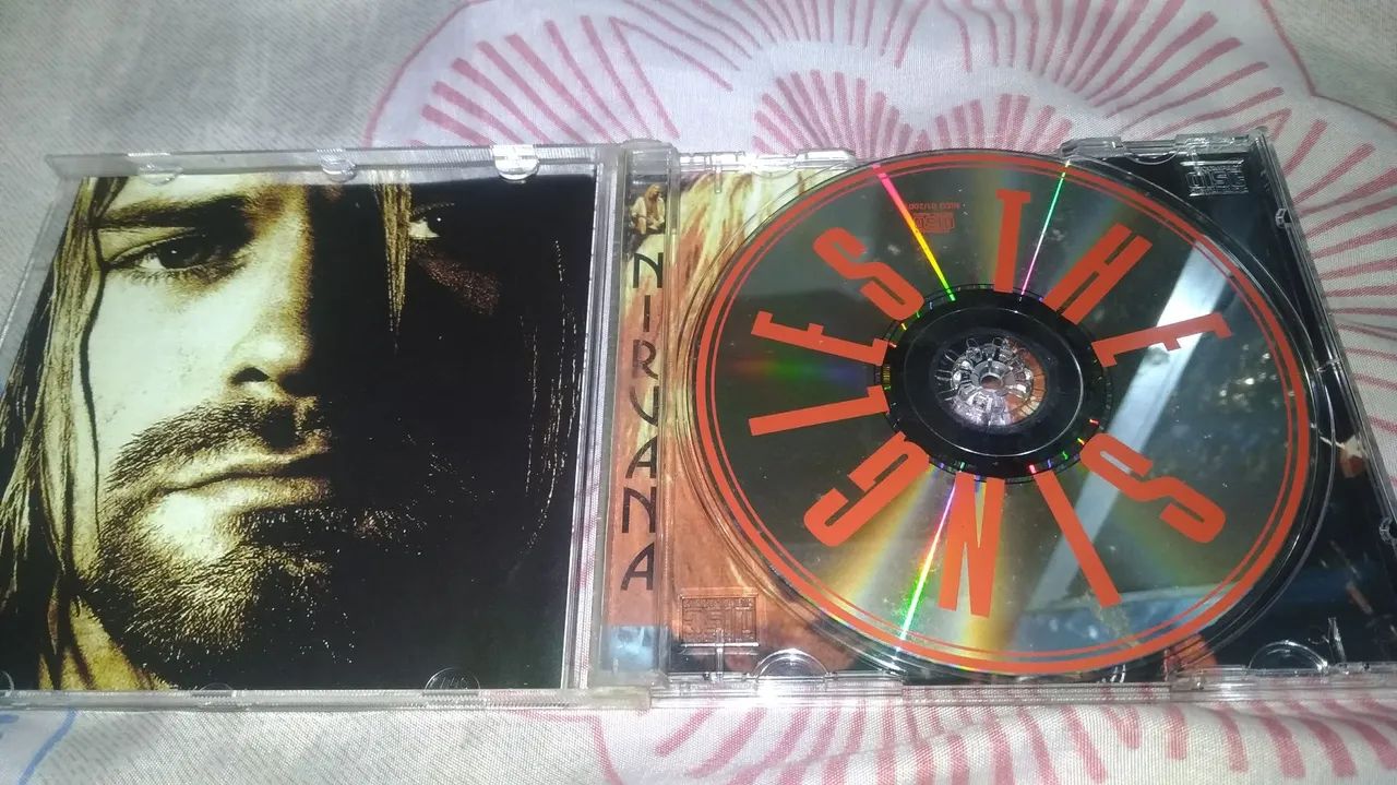 Nirvana cd the singles. Compilado dos singles sem repetições - Foto 2