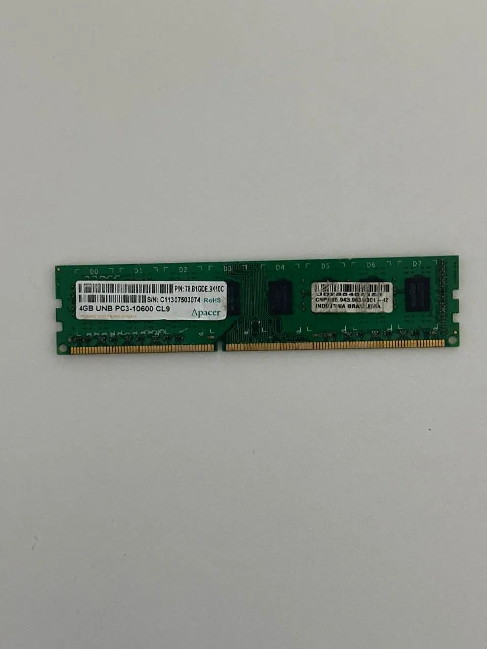 Kit com 3 Memórias Ram de 4 e 2  GB.
