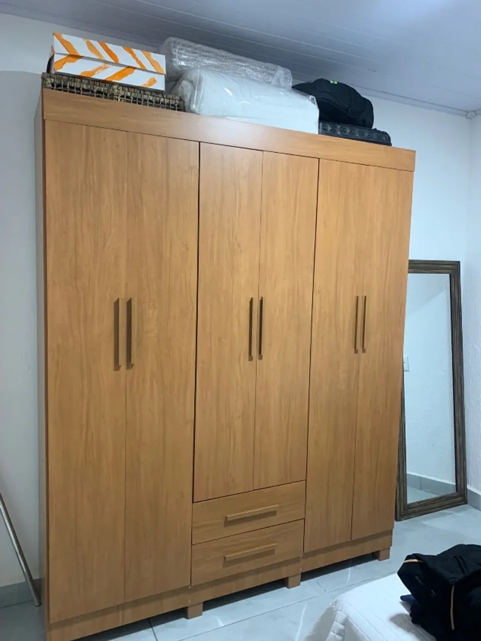 Guarda roupa solteiro 