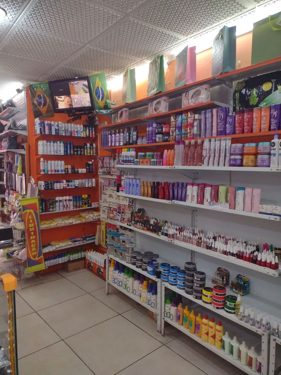 Oportunidade  urgente.!!Passo Loja de cosméticos bijuterias e brinquedos  - Foto 4