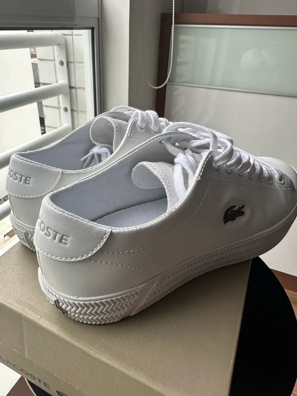 Tênis Lacoste branco 