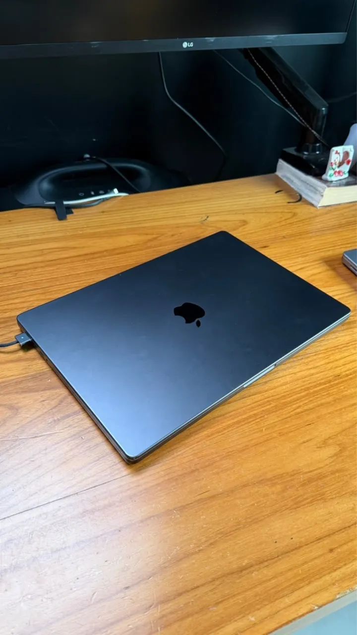 MacBook M3 Pro Max 1TB 36Gb de ram  - Foto 3