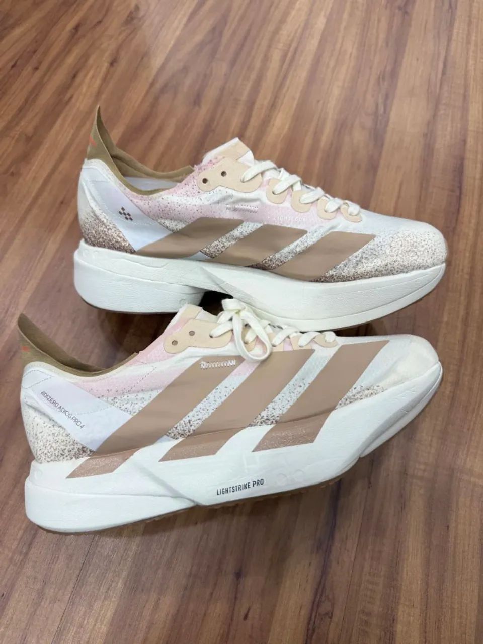 Tênis adizero adios pro 4 