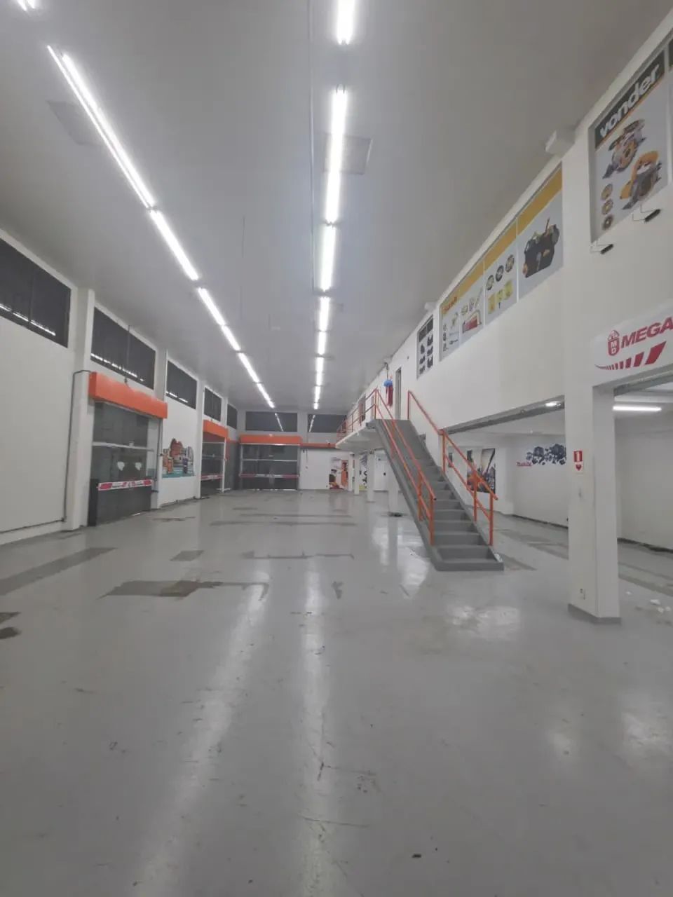 Cachoeirinha / Prédio Comercial / 9 8 1 0 6 3 2 3 1 - Foto 2