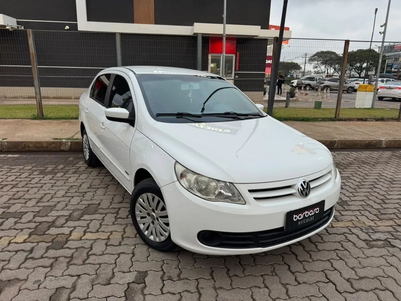 Volkswagen Voyage VOYAGE 1.0/1.0 City Mi Total Flex 8V 4p 2010