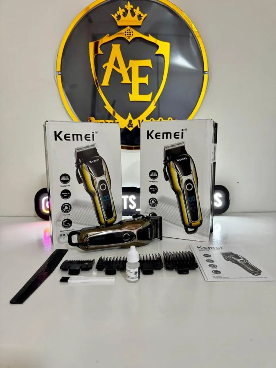 maquina de corta cabelo kemei - Foto 2