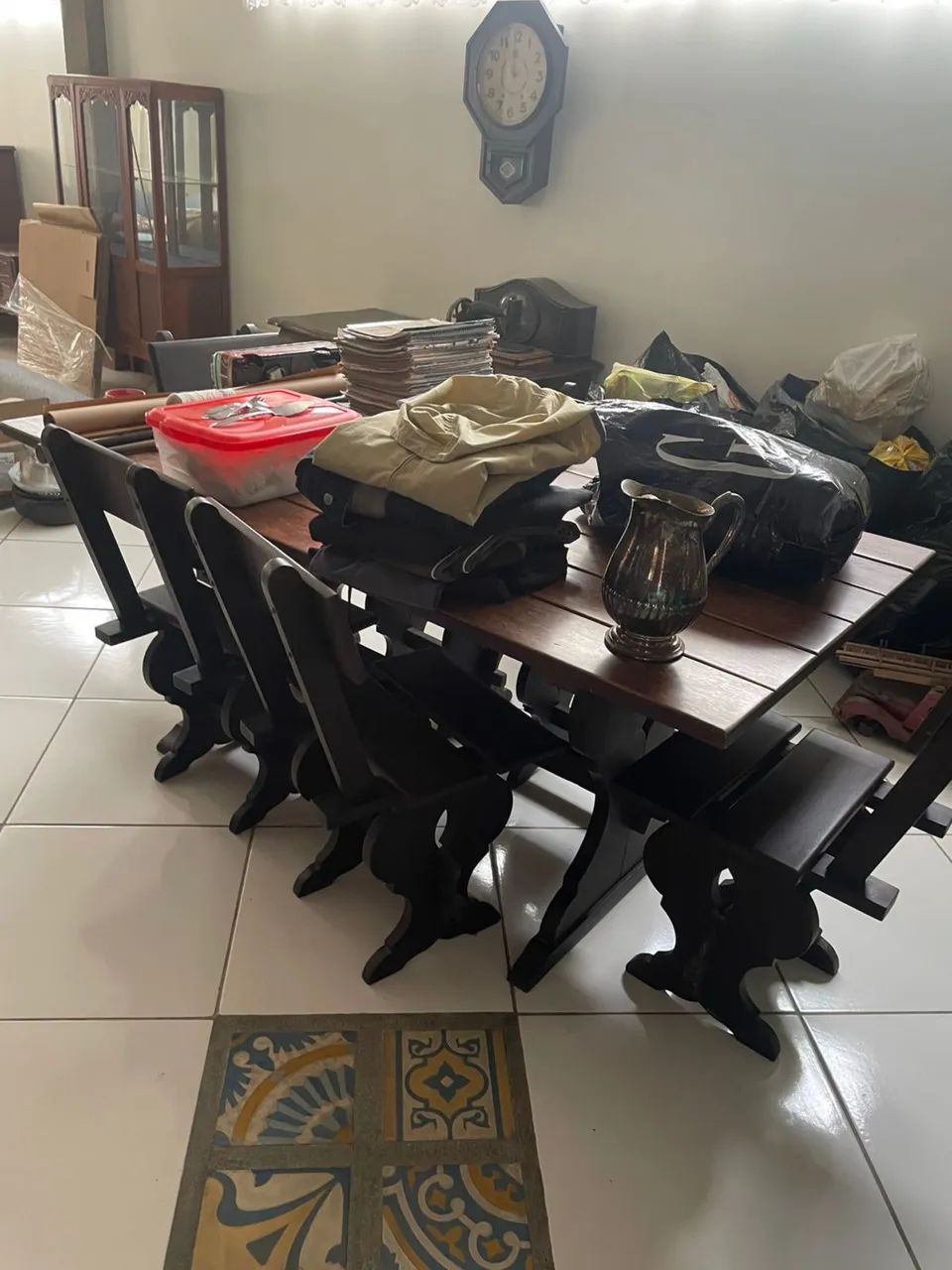 Mesa de jantar com 6 cadeiras
