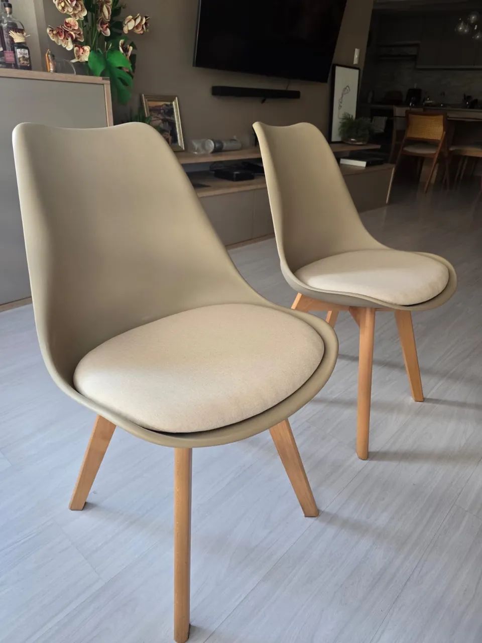Cadeiras Eames Wood