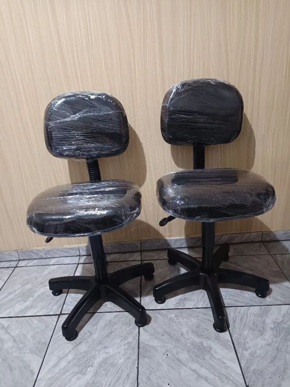 Vendo cadeira de escritório  - Foto 4