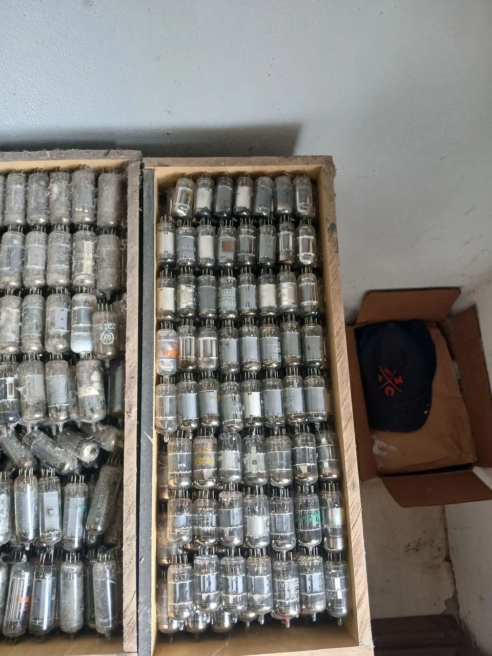 Válvulas eletrônicas antigas lote com mais de 500 Válvulas  - Foto 5