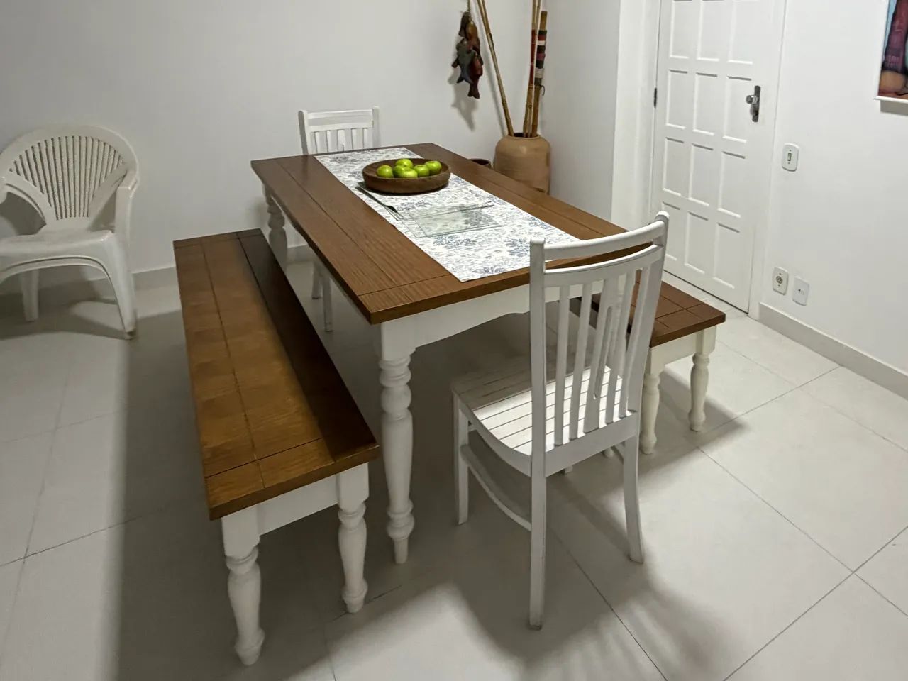 Mesa madeira maciça e tampo 100% mdf - Foto 3