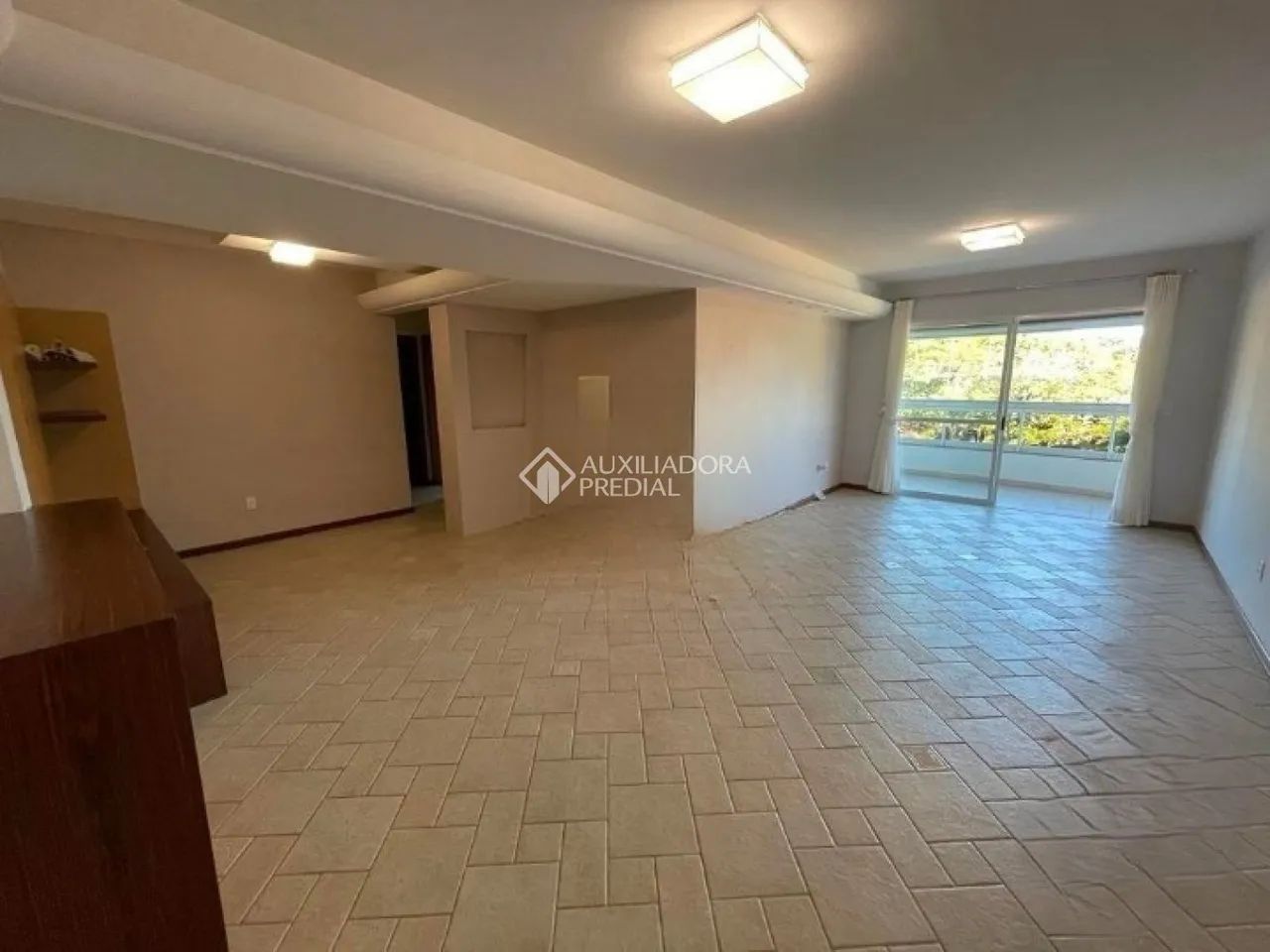 Apartamento com 3 quartos, 2 vagas e 135.52m² - João Paulo - Florianópolis