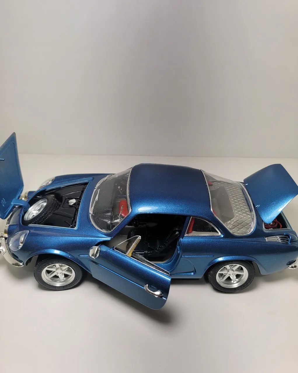 Miniatura 1:18 Renault Alpine Burago 