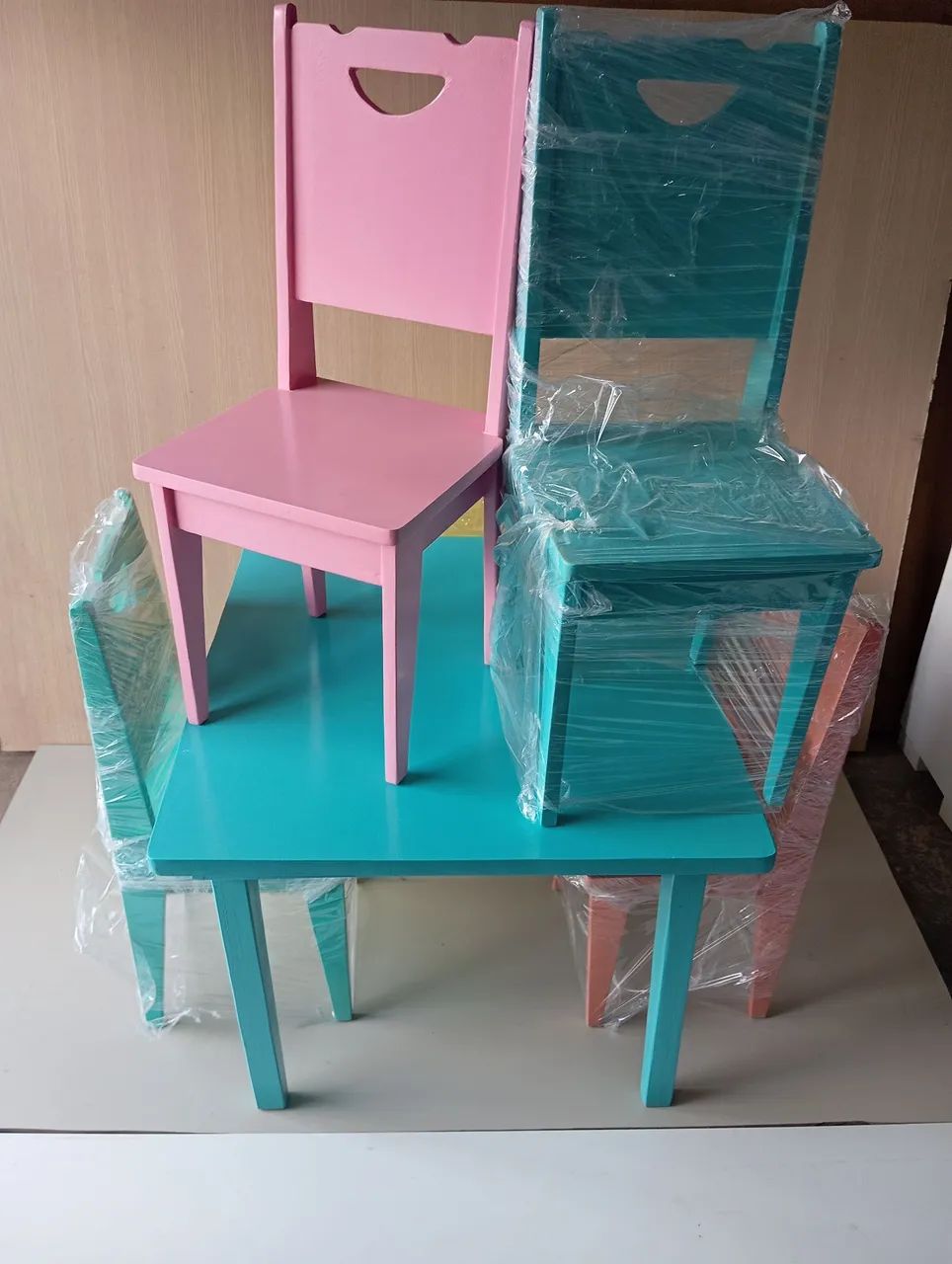 Mesa com 4 cadeiras infantil  - Foto 2