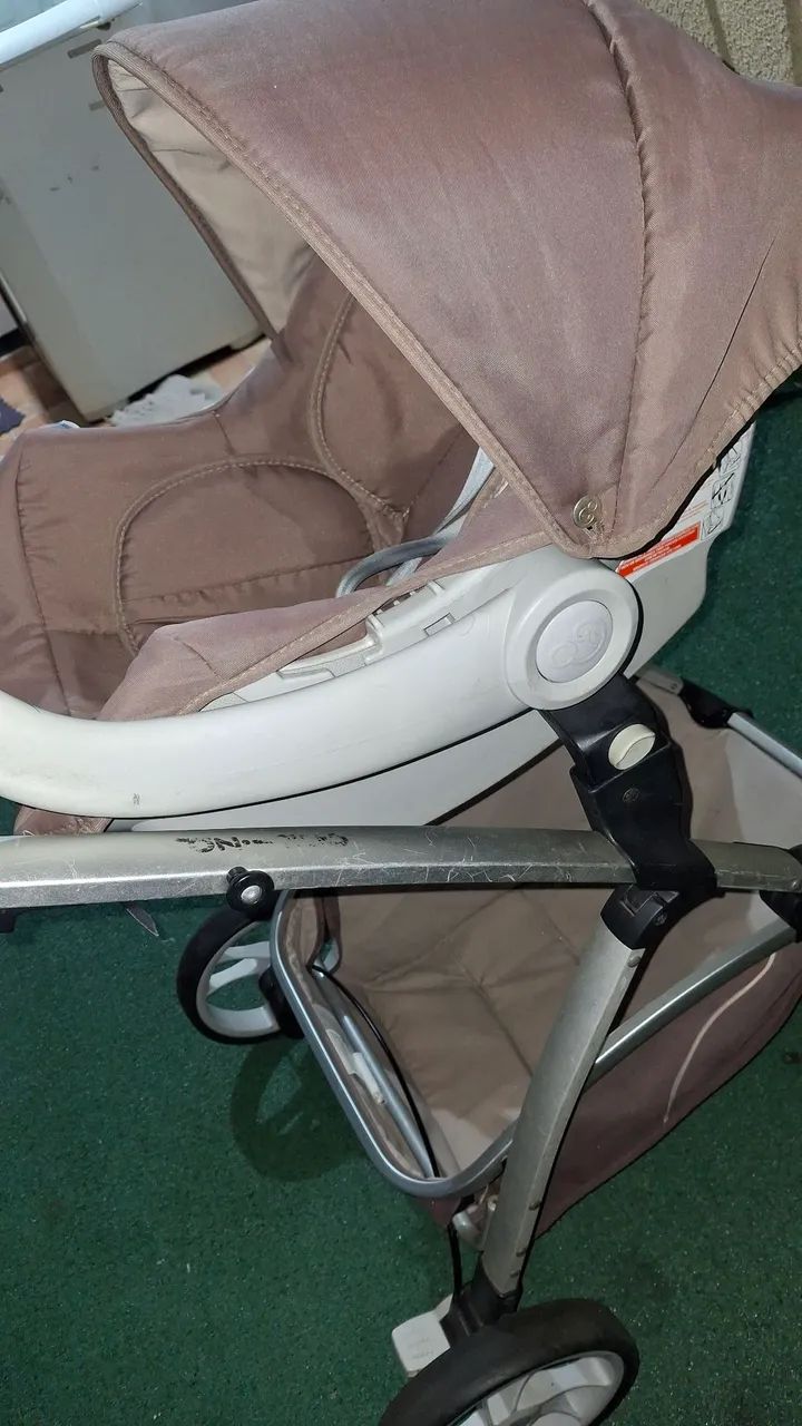 Carrinho de bebe com bebê conforto  - Foto 5