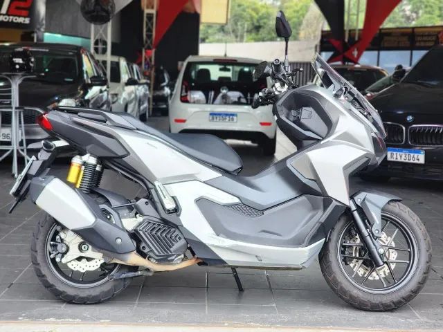 ADV 160 2016 - Muito nova, bem cuidada e revisada !