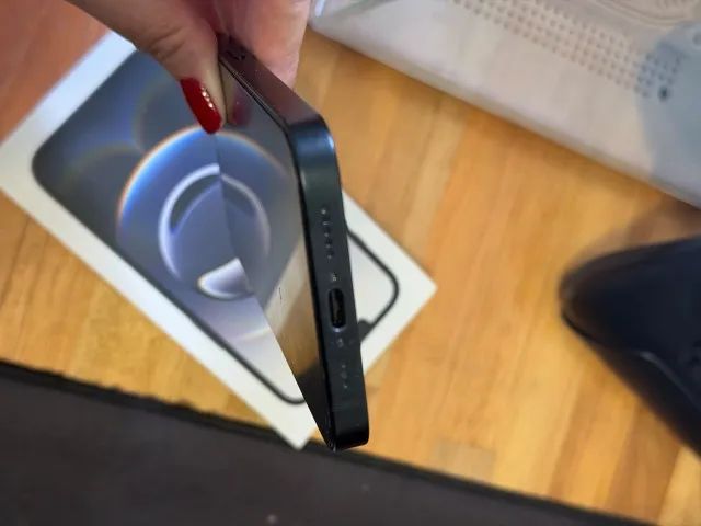 iPhone 16e - 100% de bateria + Garantia Apple - Foto 4