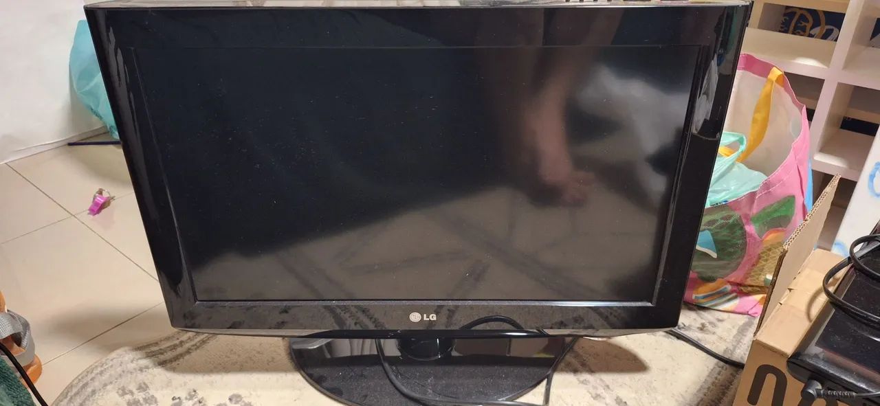TV LCD LG de 26 polegadas, modelo 26LH20R