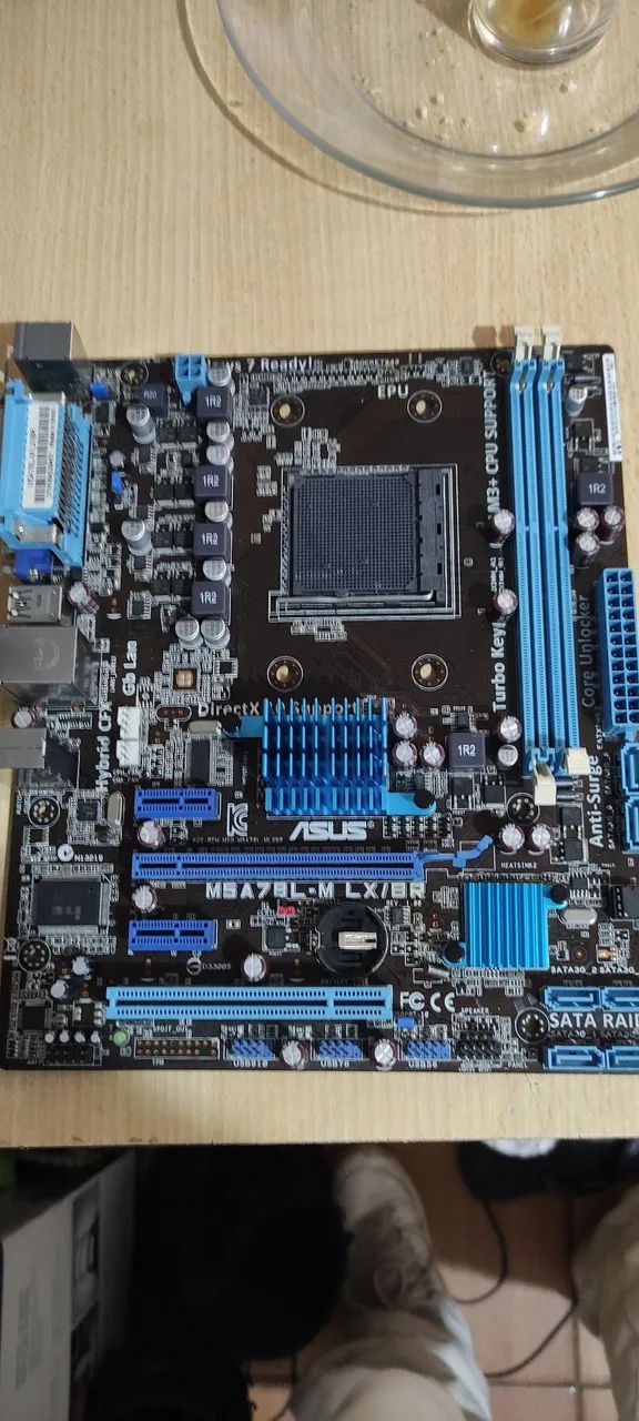 Placa mãe M5A78L-M, funcionando 100%