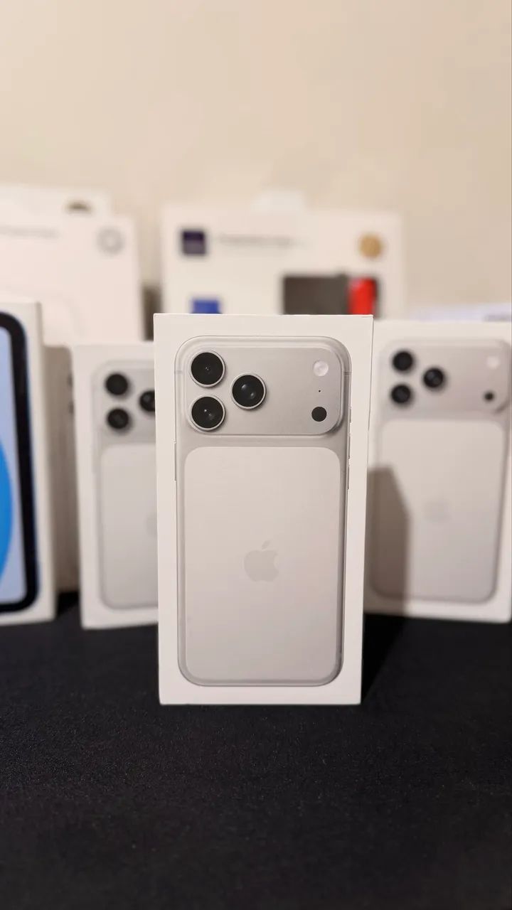 Iphone 17 PRO MAX 256gb silver lacrado - Celulares e Smartphones
