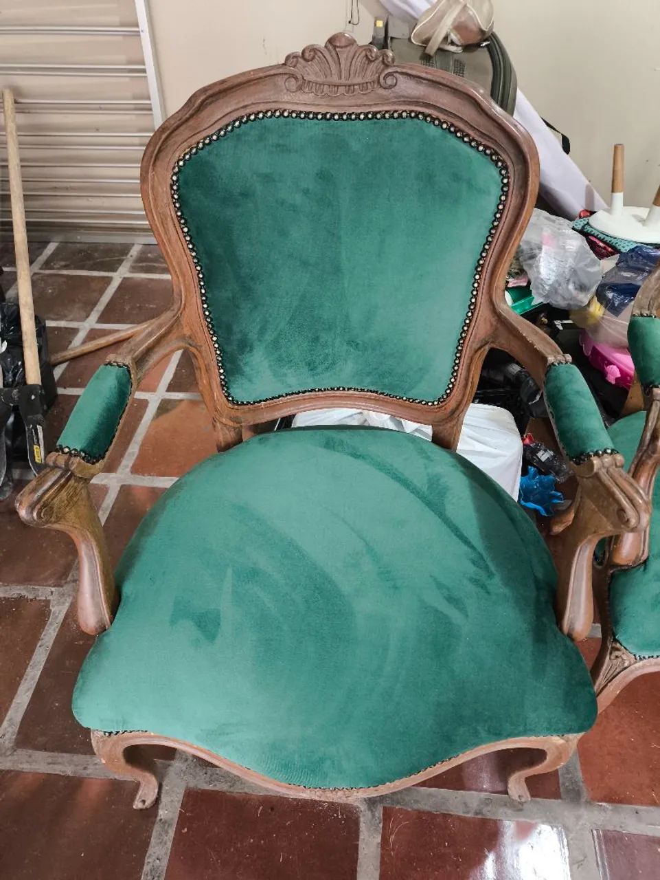 2 Poltronas e 1 Sofá antigos totalmente reformandos e renovados  - Foto 4