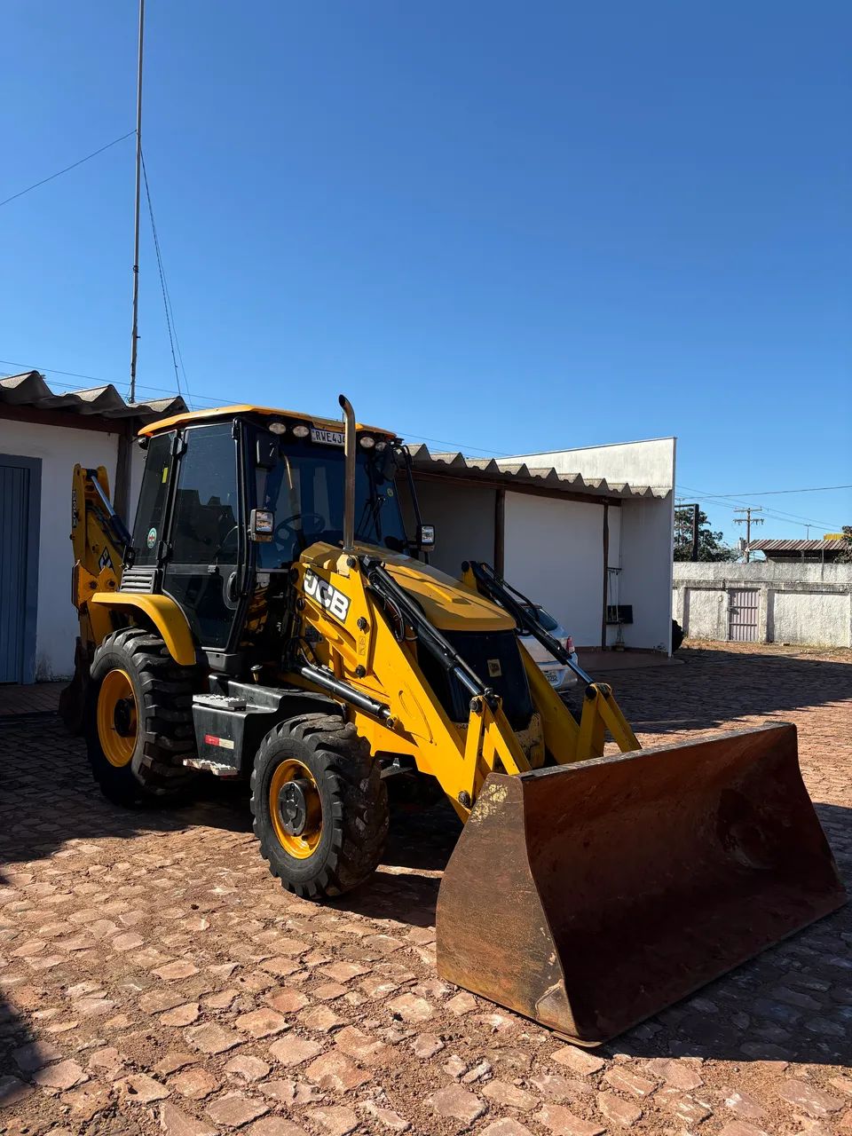 Retroescavadeira JCB 3CX
