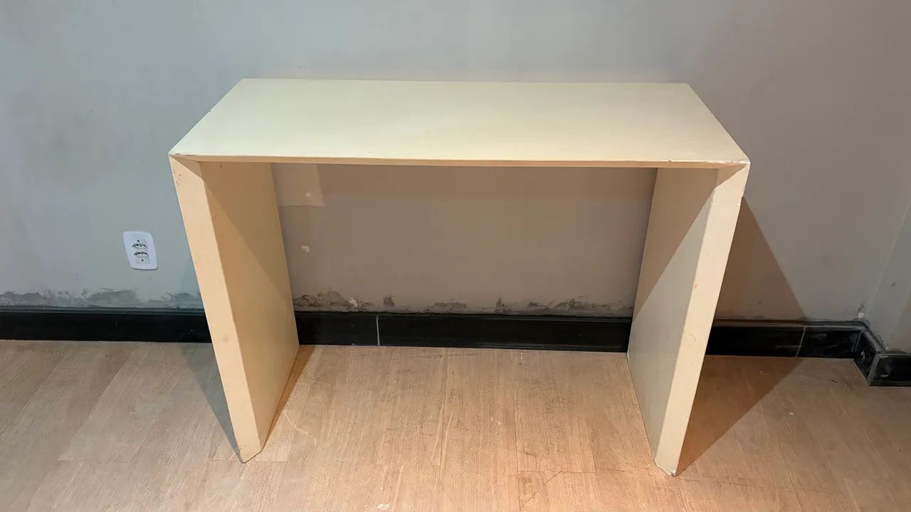 Mesa de quartzo branco 