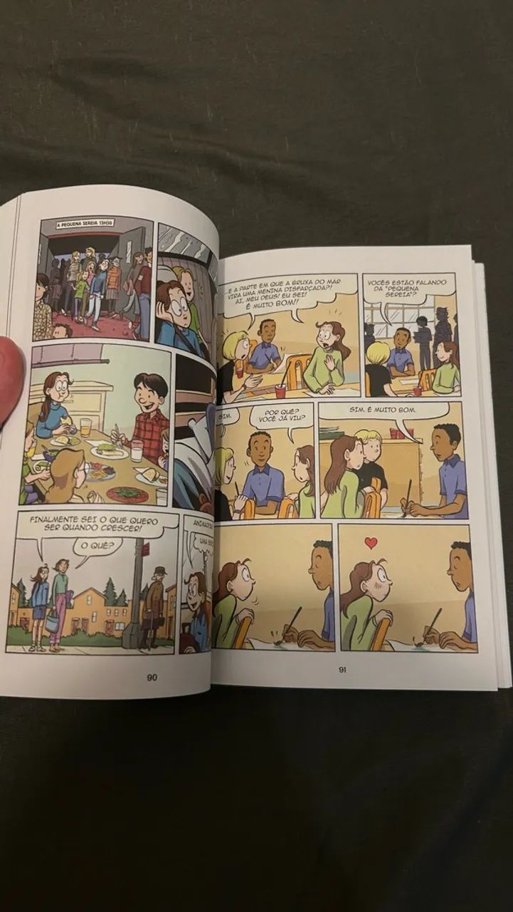 HQ / Livro Sorria - Raina Telgemeier (Editora Devir) - Foto 5