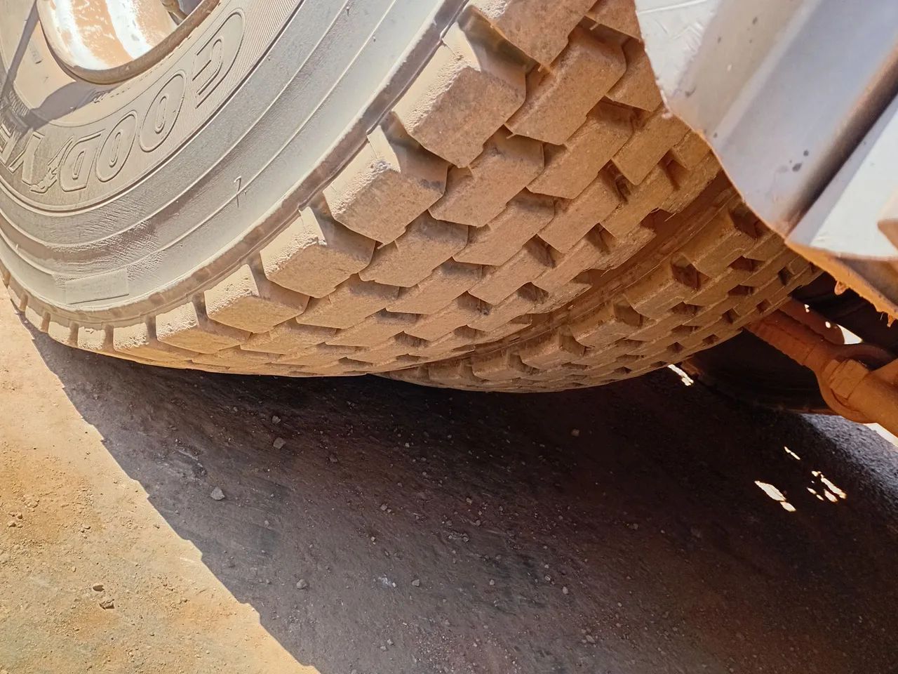 Caminhão 6×4  - Foto 5