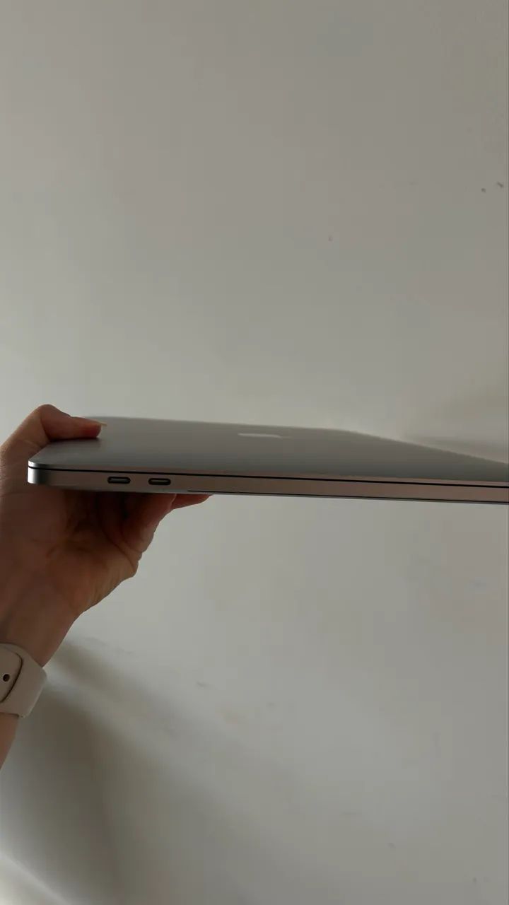 MACBOOK PRO 19 - Foto 2