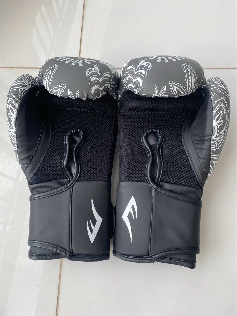 Luva Spark Everlast Boxe/ Muay Thai 14oz - Foto 2