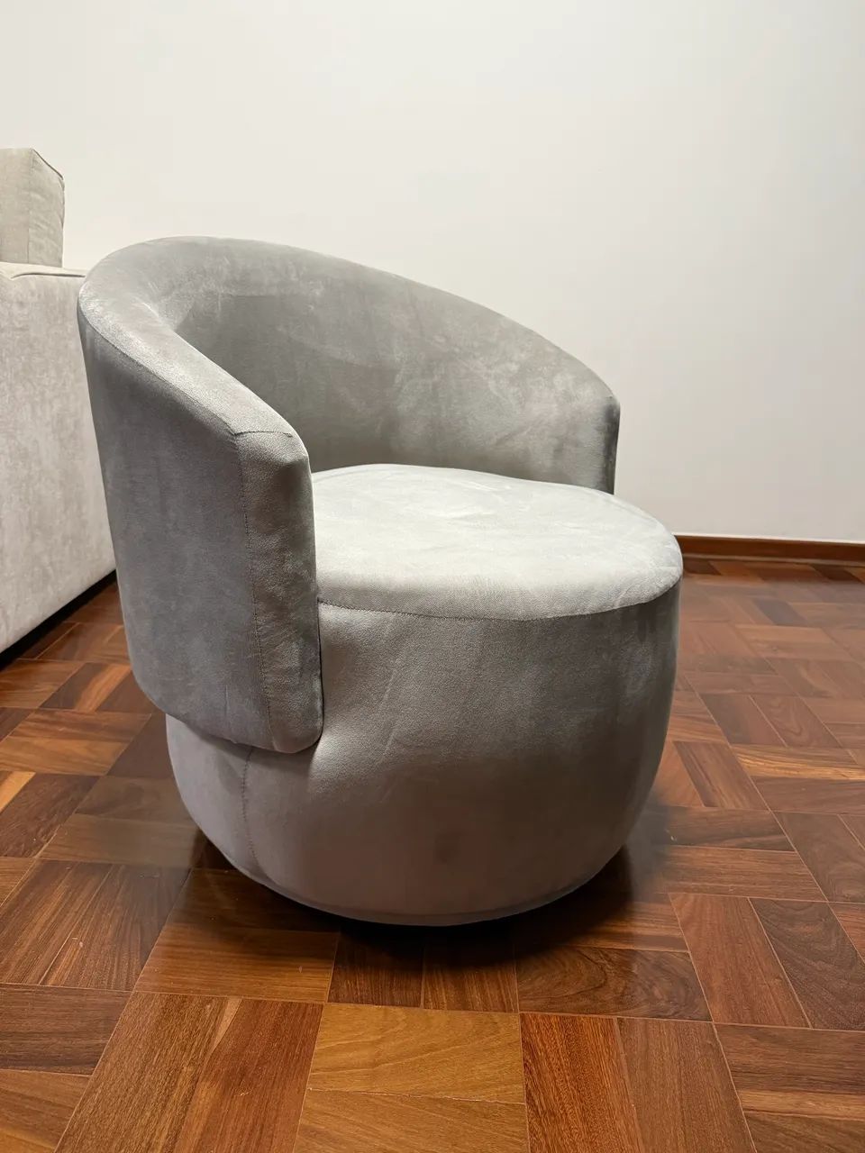 Poltrona Beatriz Giratória de Veludo Bege - Foto 2