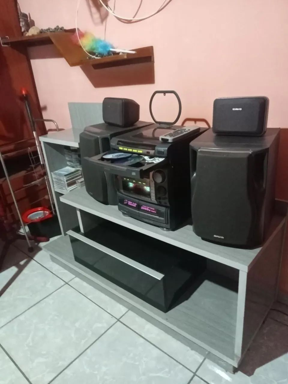 Aparelho de som e rack