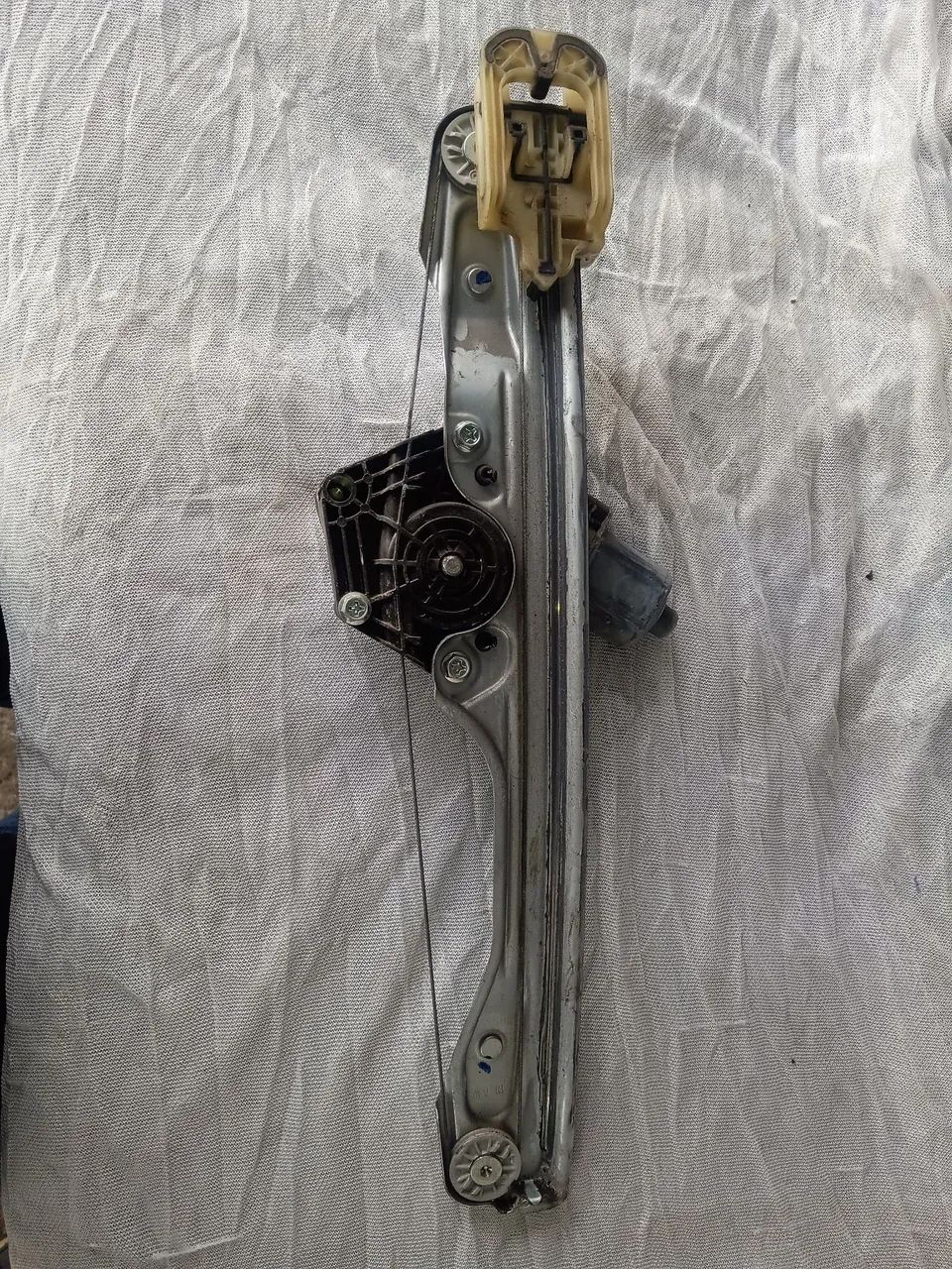 ONIX PLUS ELEVADOR VIDRO ELÉTRICO TRASEIRO ESQUERDO  - Foto 2