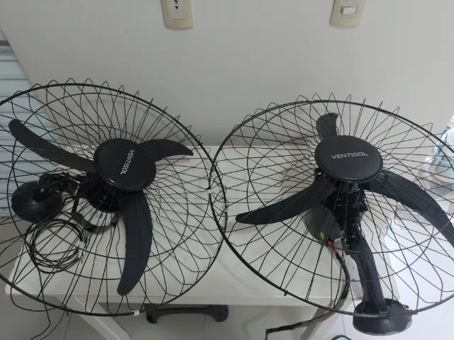 Dois ventiladores ventisol 60cm