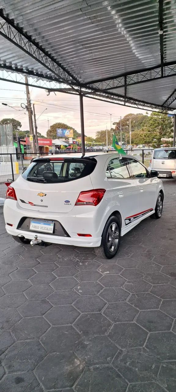 Chevrolet Onix Hatch Effect 1.4 8V Flex Mec. 4P 2018 - Foto 2